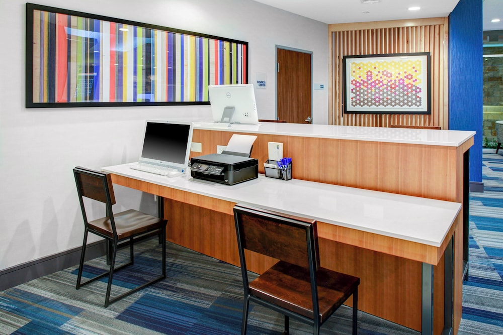 Holiday Inn Express Suites Houston Nw Cypress Grand Pky 53/63