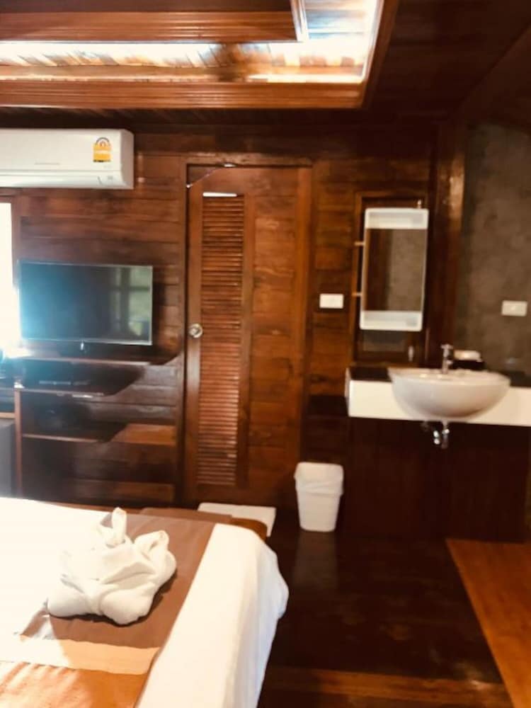 Boutique Village Hotel SHA Plus 20/71