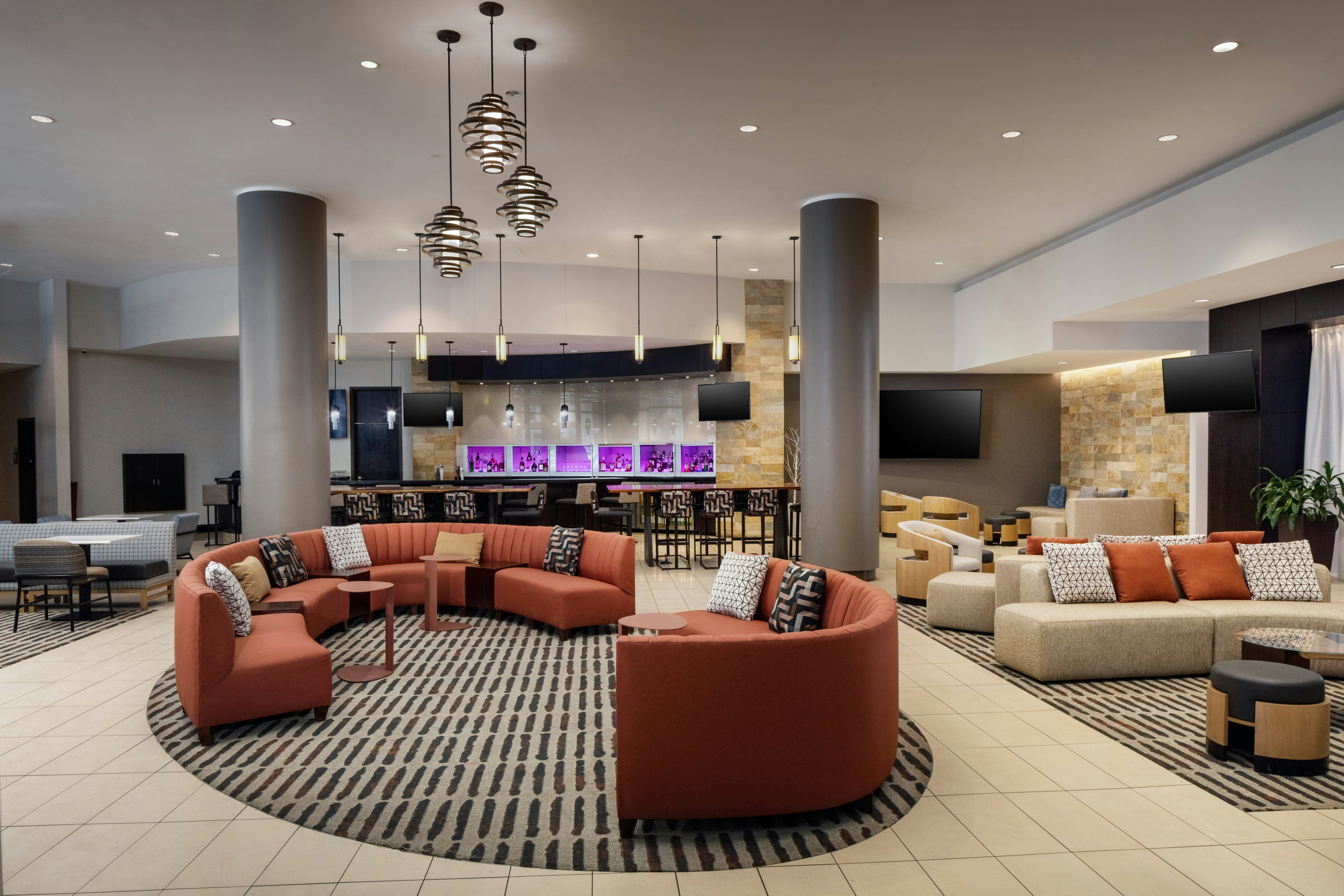 Hilton Albany 35/80