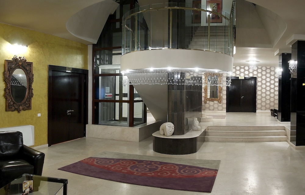 Dumbrava Hotel 7/70