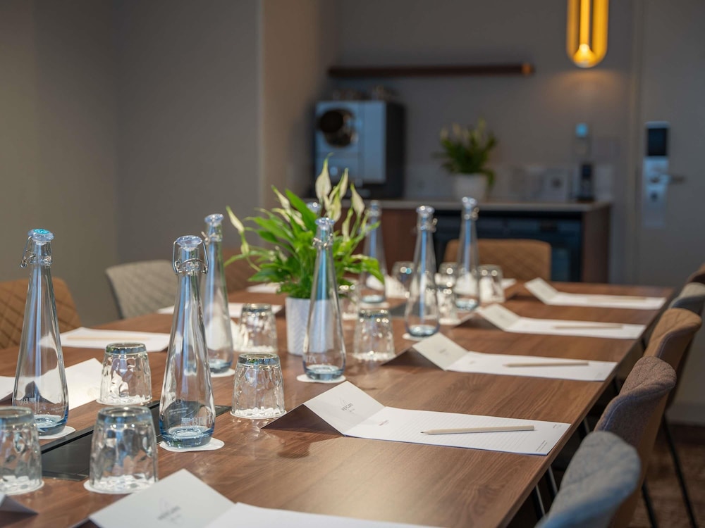 Mercure Angers Lac De Maine 33/49