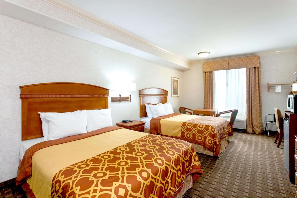 Room, 2 Queen Beds