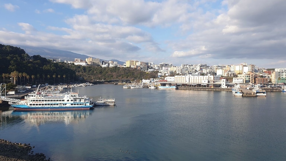 Cheonjiyeon Hotel 33/50