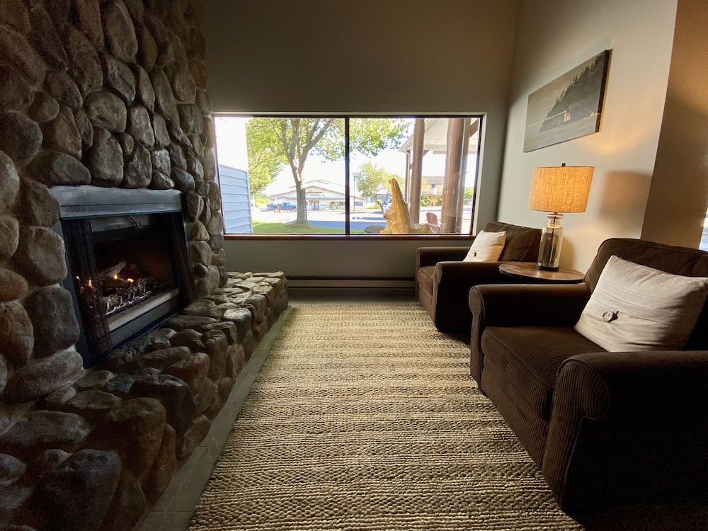 Friday Harbor Suites 20/31
