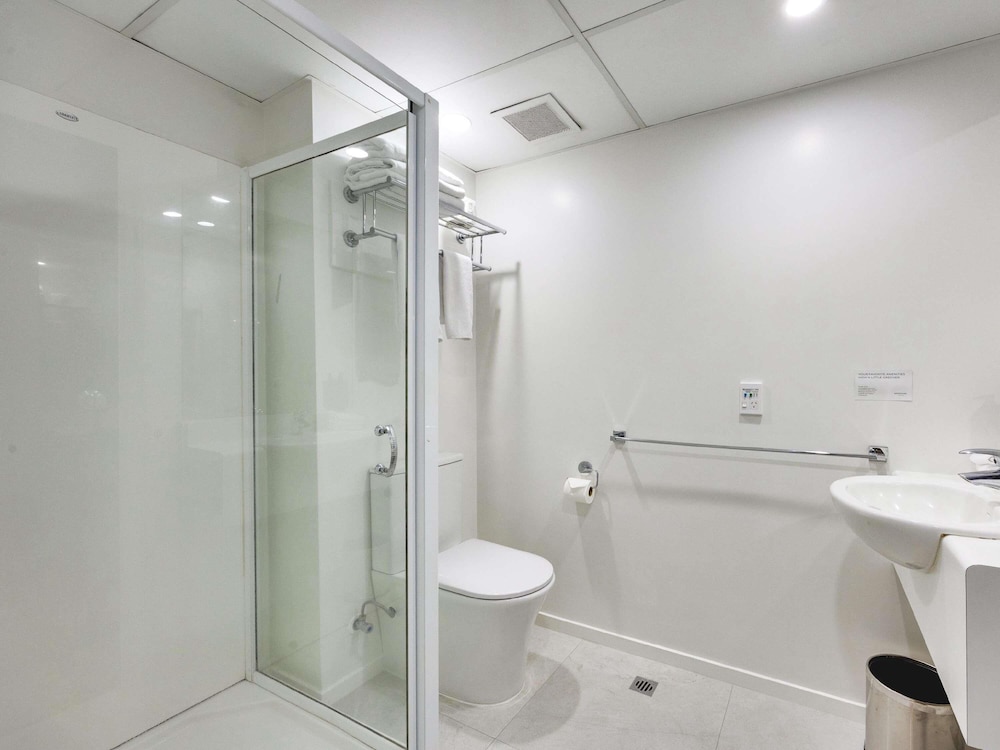 Mercure Wellington Abel Tasman 80/81