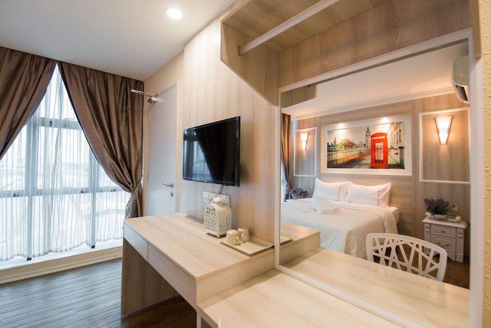 Lavender Inn Usj 12/22