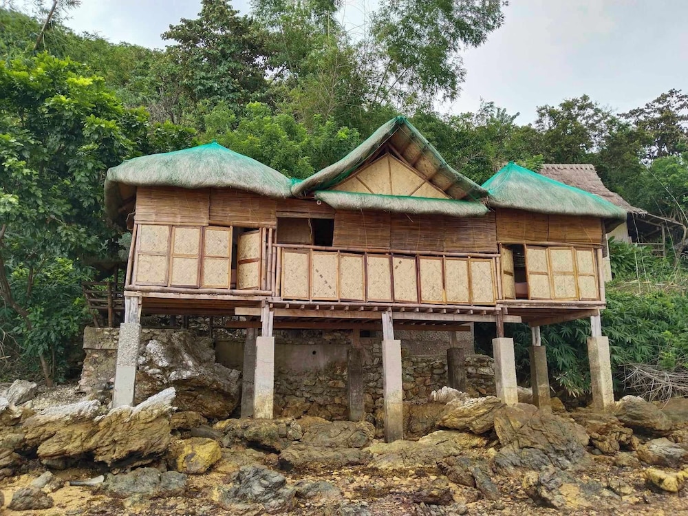 Palawan SandCastles Beach Resort 5/50