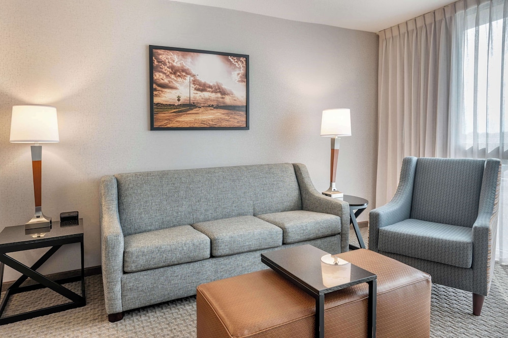 Drury Inn and Suites Champaign 29/50