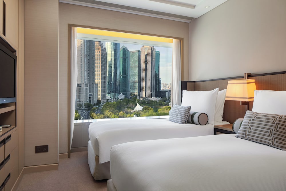 2 BEDROOMS, DELUXE, SUITE