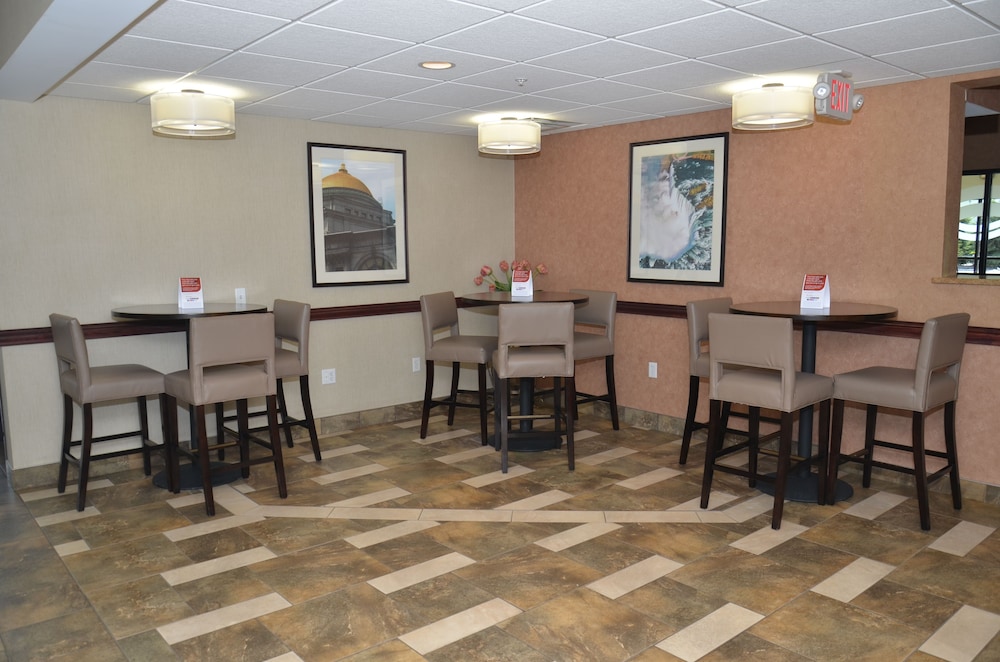 Quality Inn Near Walden Galleria Mall 31/36
