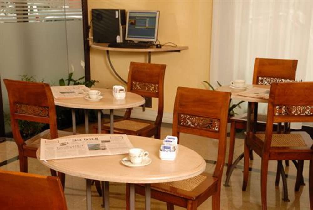 restaurant-cafeteria