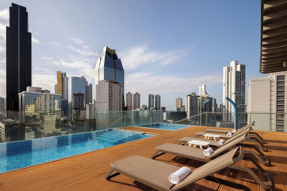 AC Hotel by Marriott Panama City 46/48