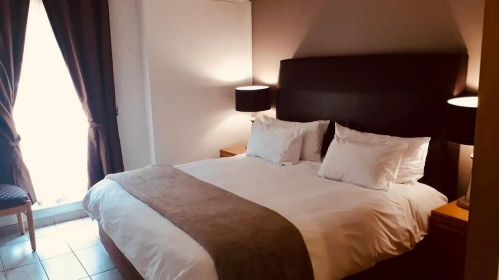 Airport Inn and Suites 17/47