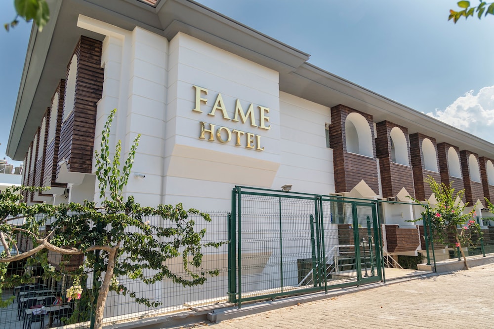 Fame Beach Hotel 5/40
