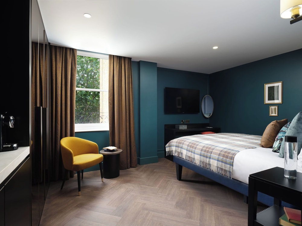 Room, King Bed, Queen Bed, Accessible