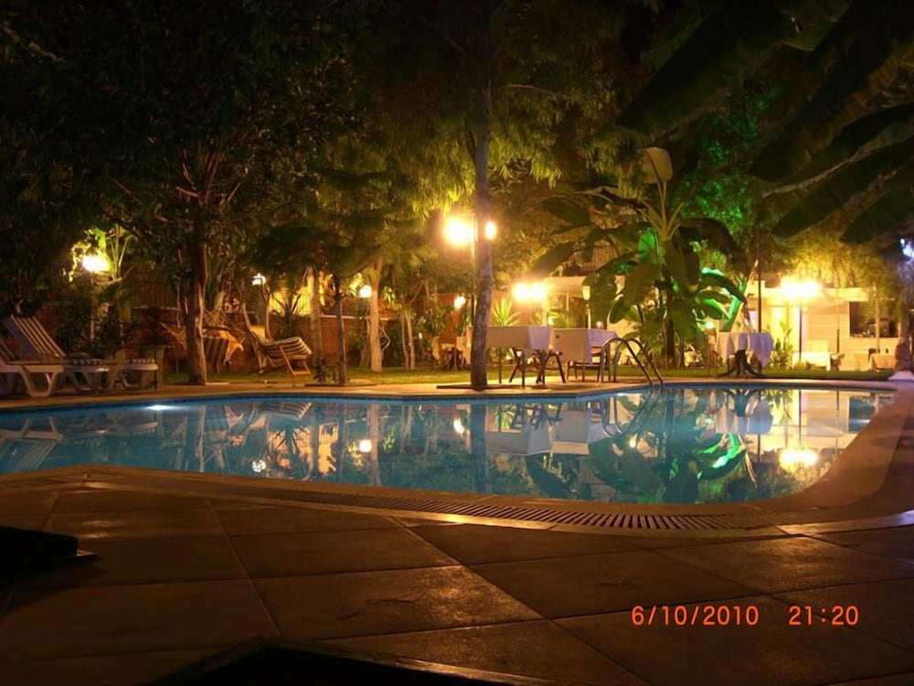 HOTEL VANILLA 34/37