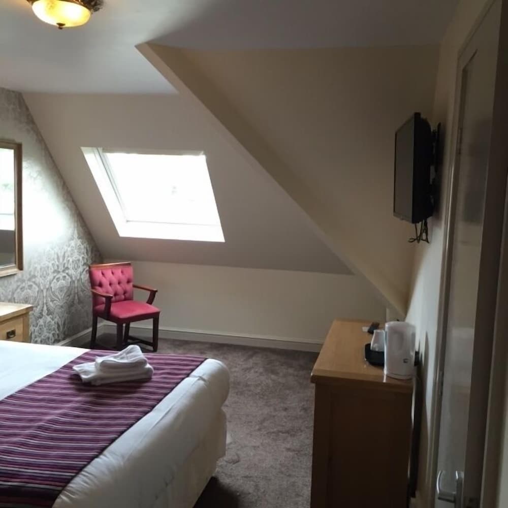 Strawberry Bank Hotel, NEC 19/47