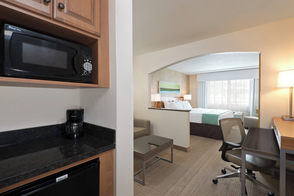 Holiday Inn Express And Suites Fraser Winter Park Area Formerly the Pinnacle Lodge 64/73