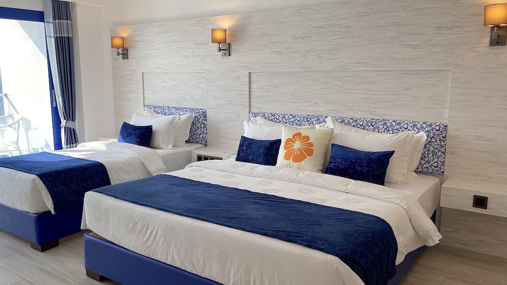 Deluxe, Family, 1 King and 1 Single Beds, City View, Balcony