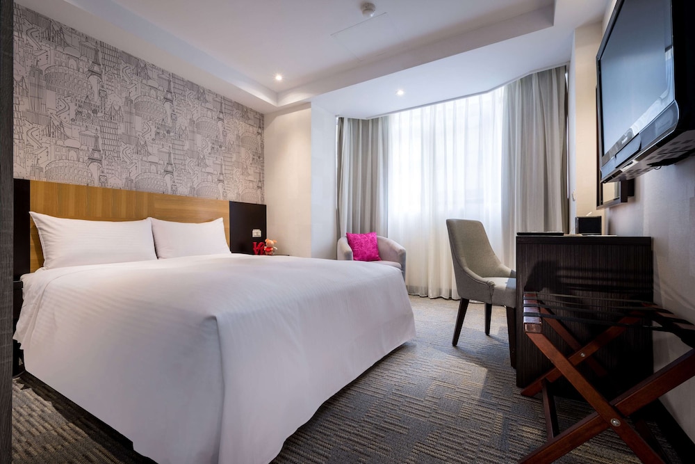 Hotel B 24/50