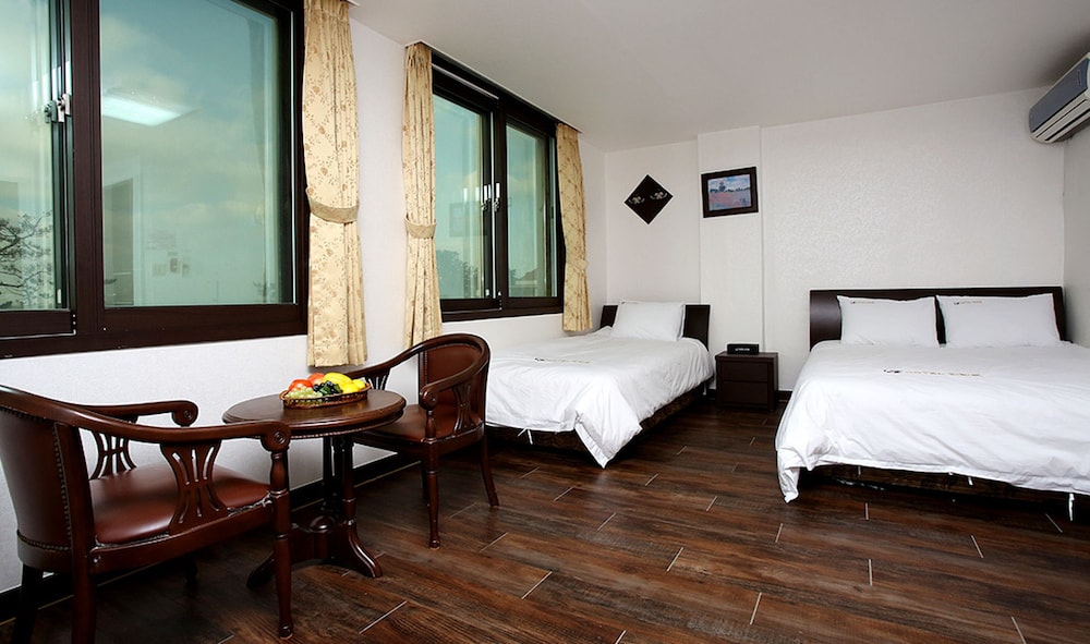 Manripo Hotel 10/49