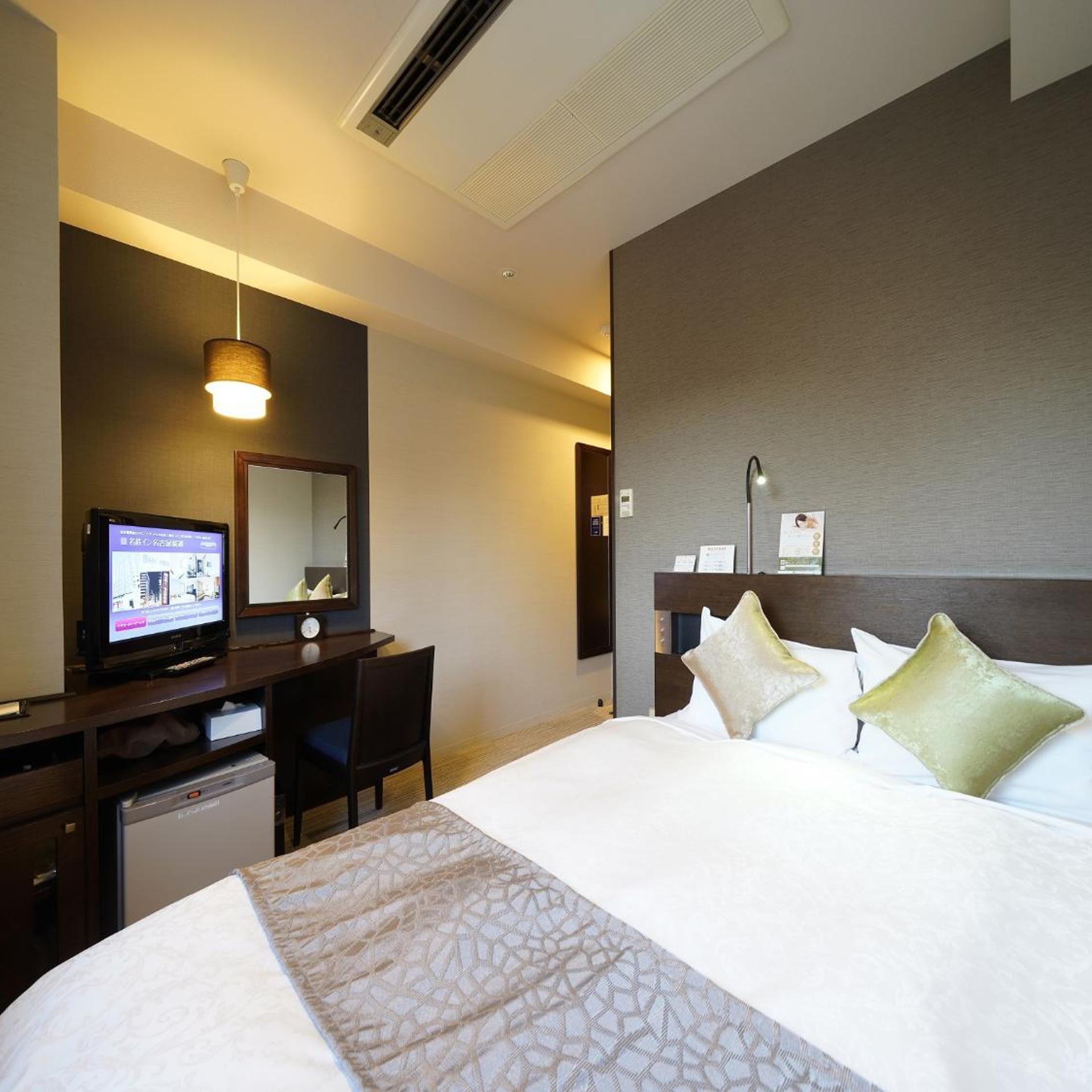 MODERATE, DOUBLE BED