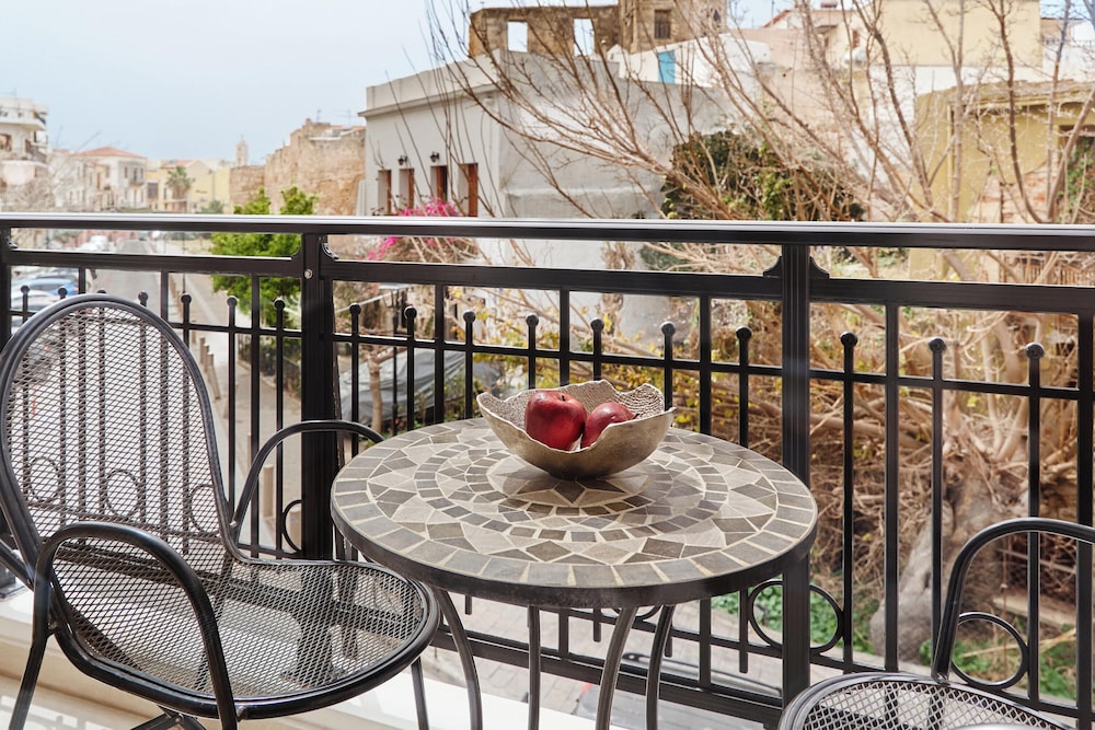 Nival Luxury Suites 35/50