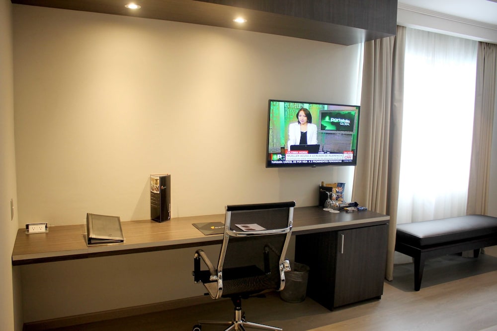 Sol de Oro Hotel And Suites 46/65