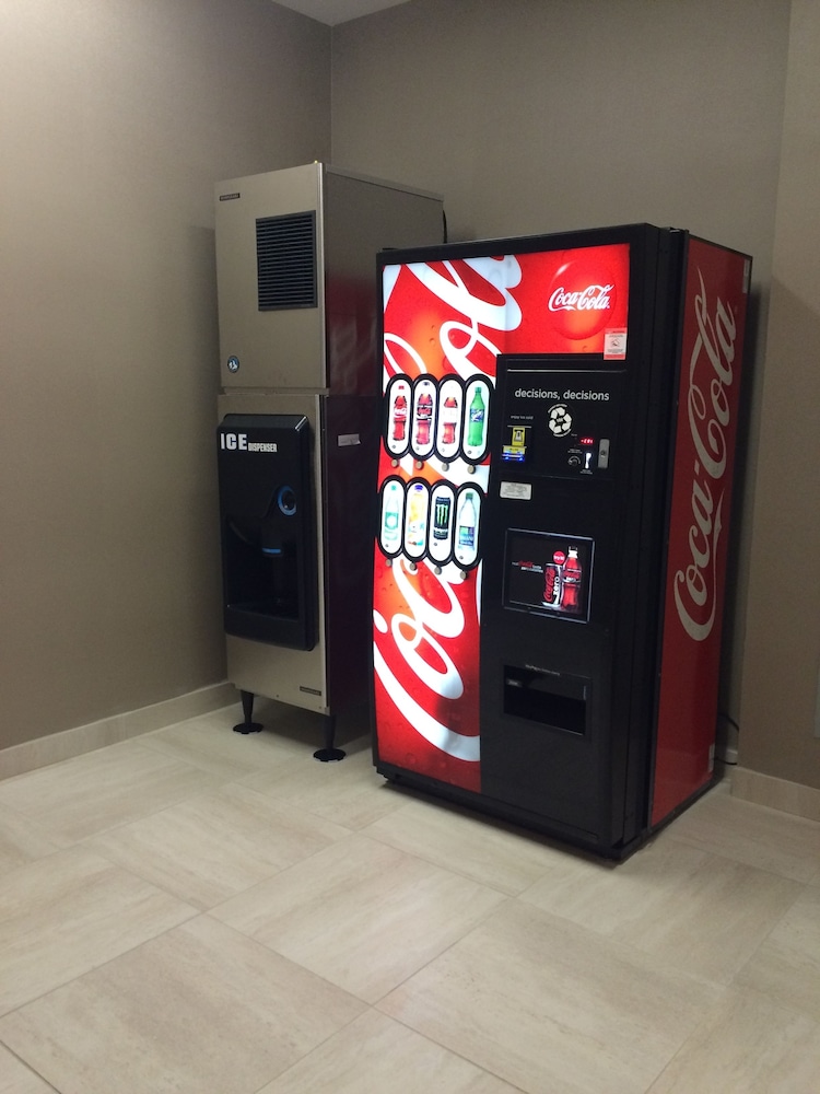 Meridian Inn & Suites 18/32
