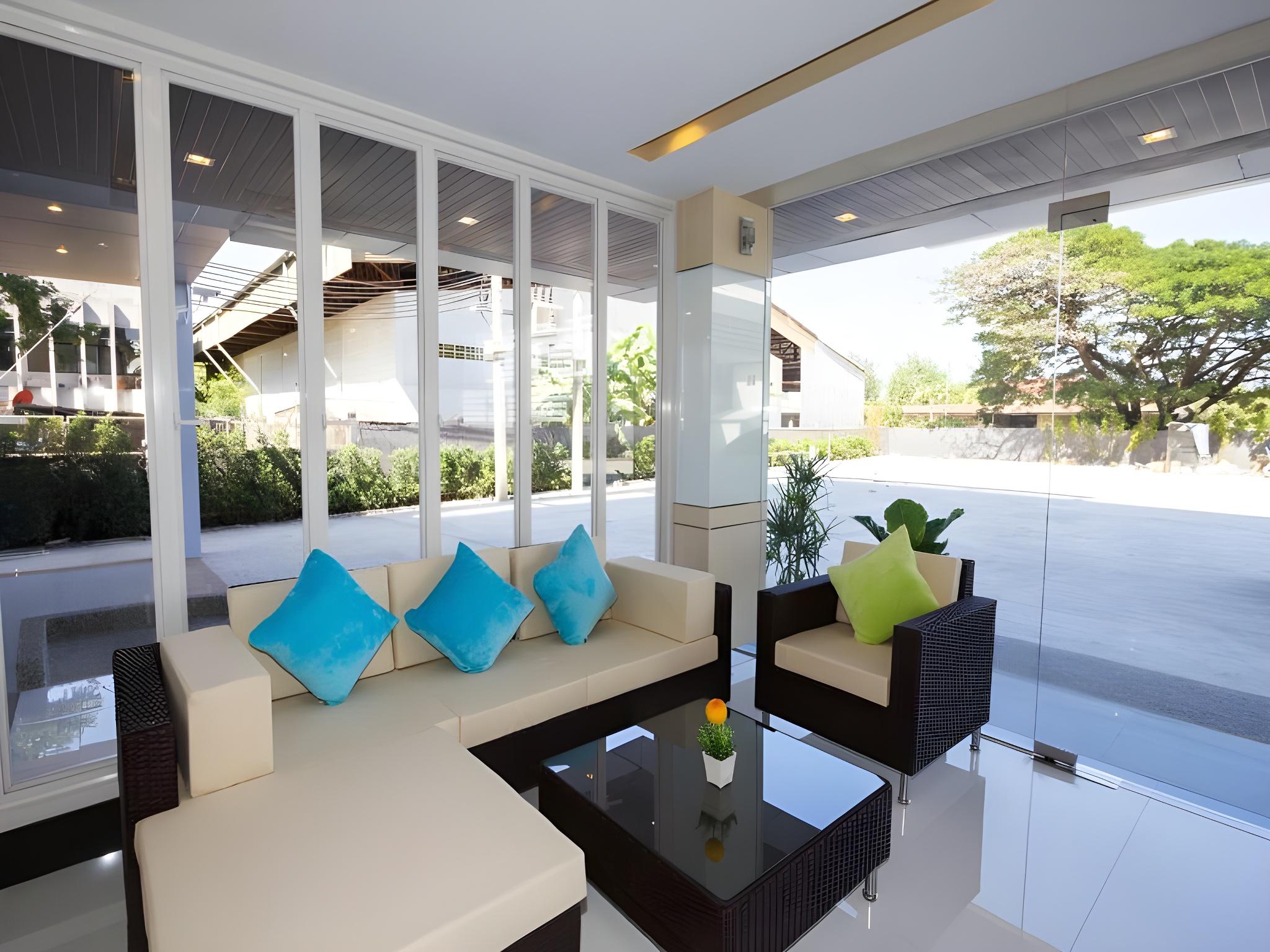 The Ozone Boutique Hotel 42/48