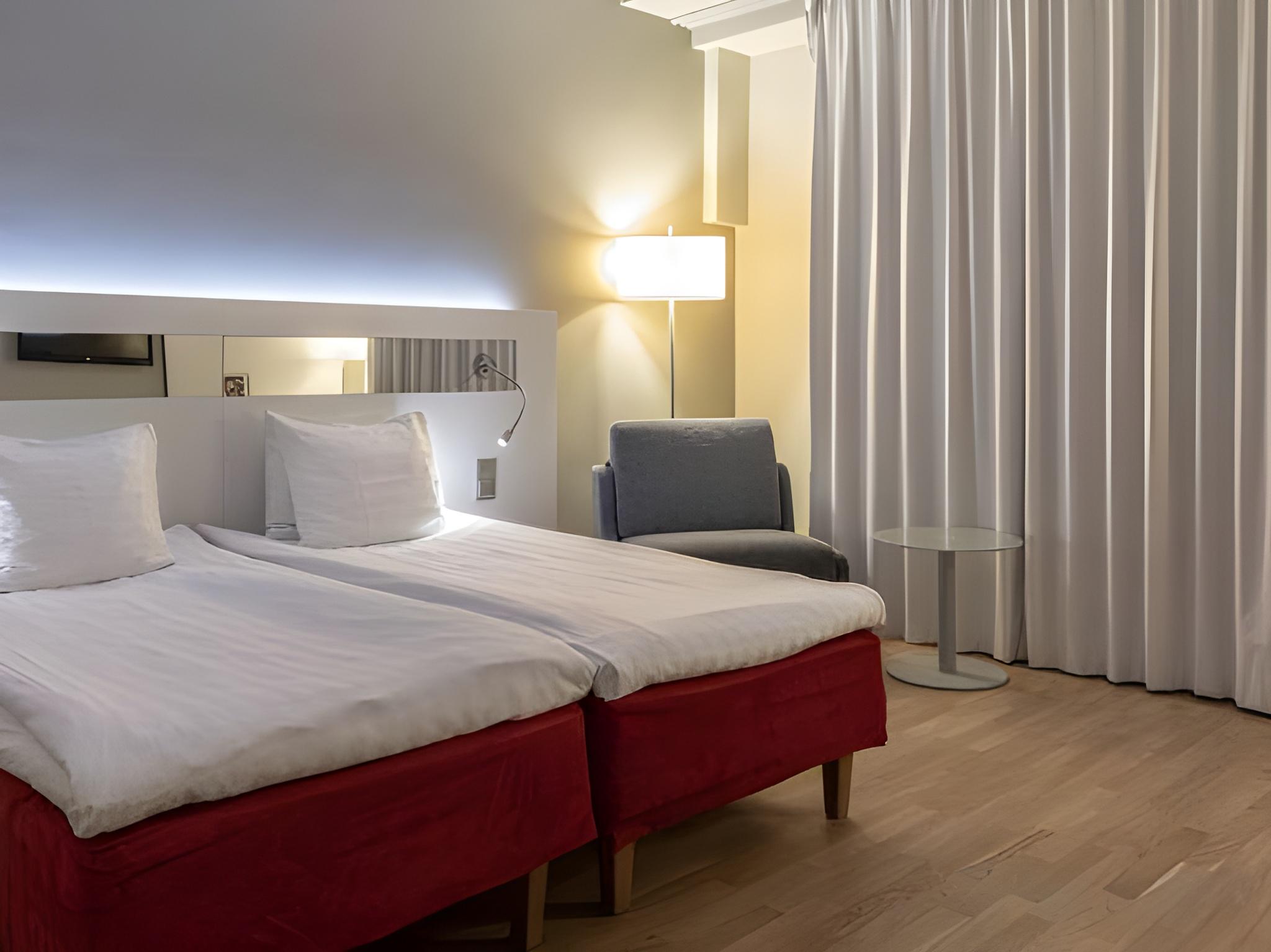 Family 3, Economy, Twin Beds, No Window, Sofa