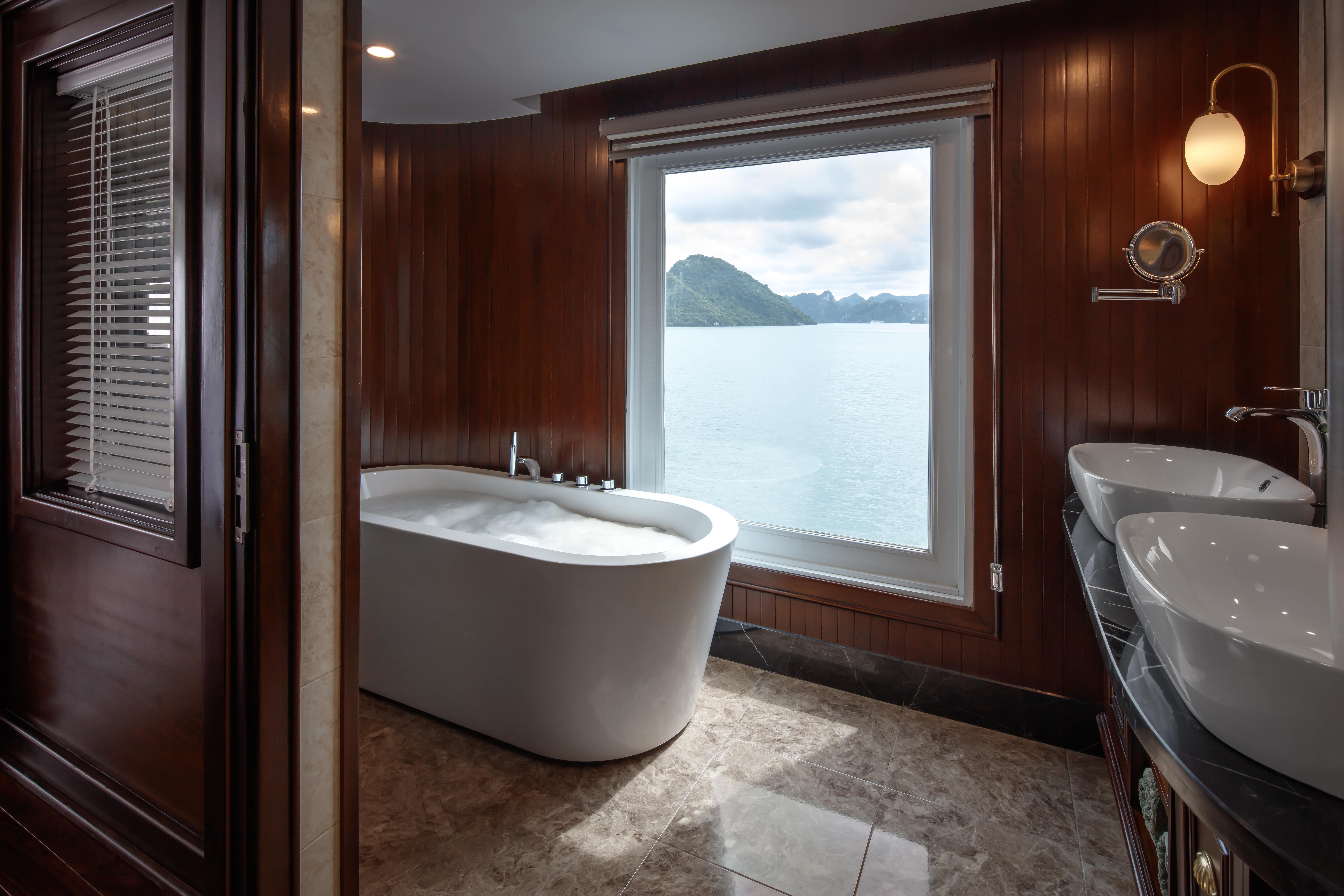 Paradise Elegance Cruise 37/38
