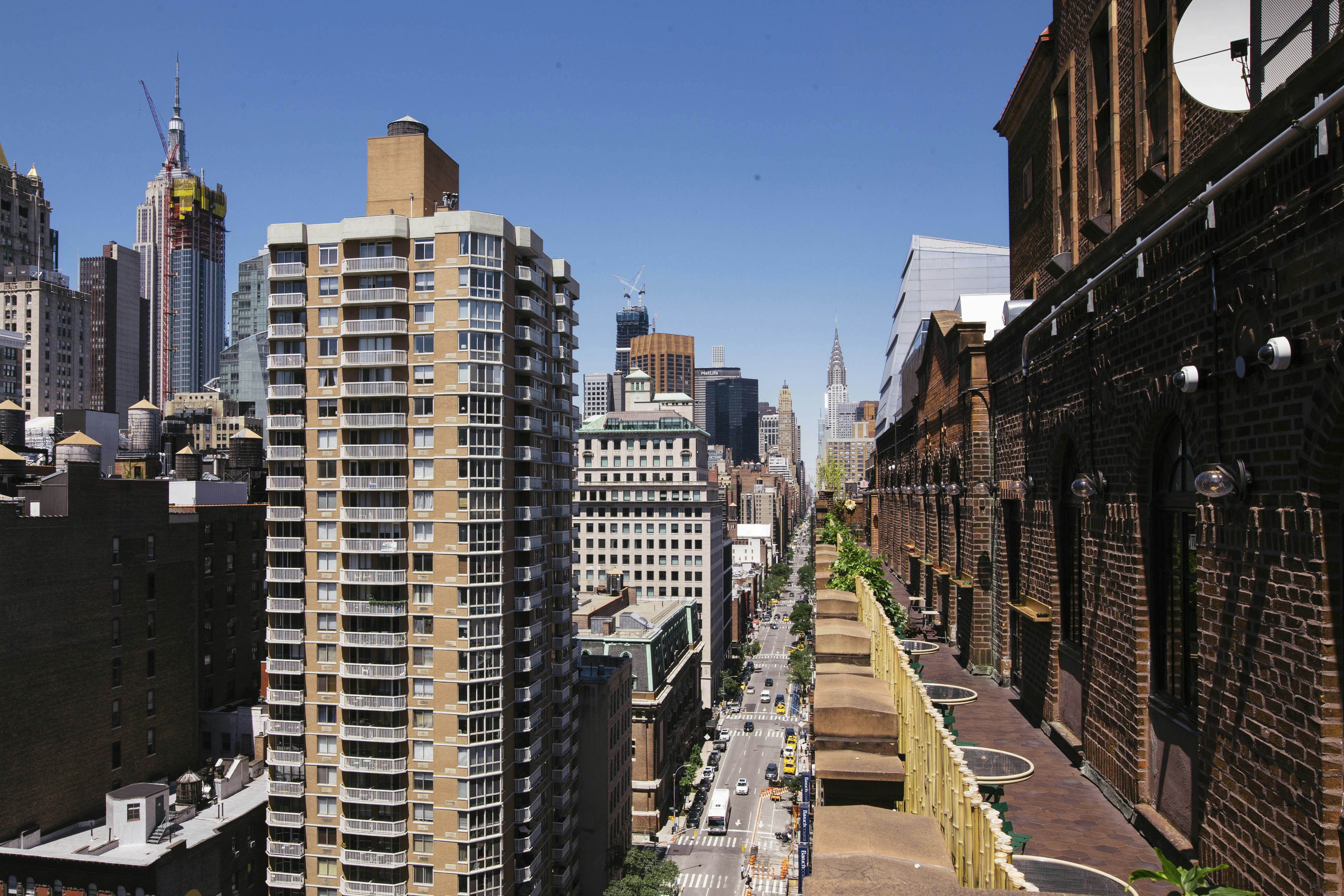 Freehand New York 48/50