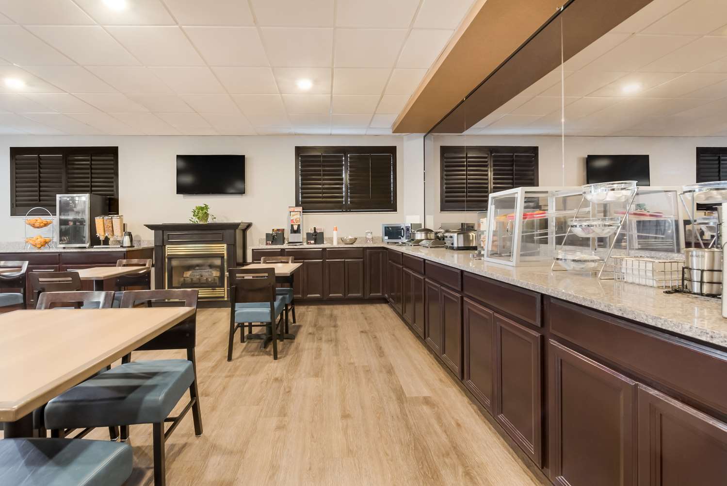 Baymont by Wyndham Westampton 25/28