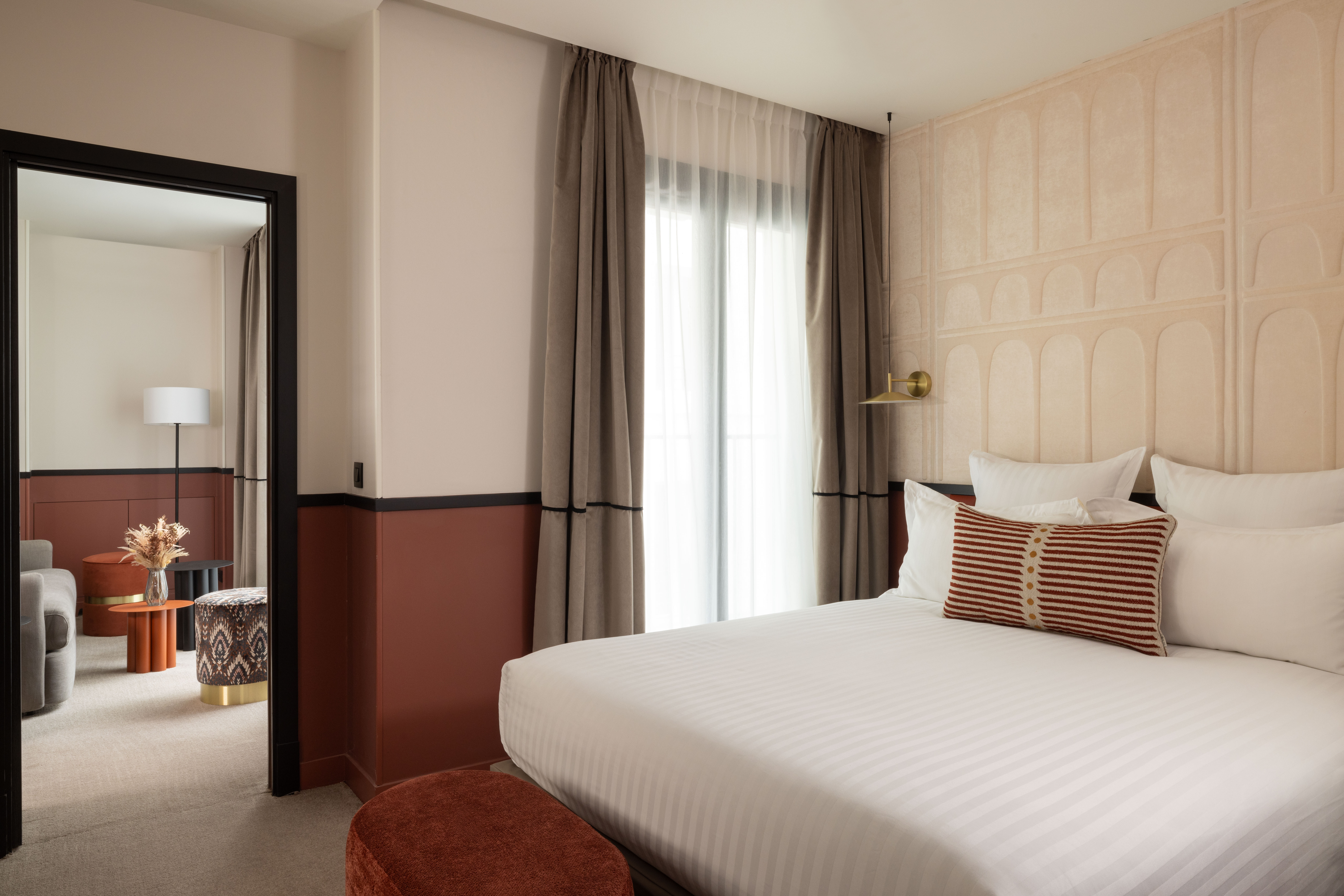 جناح جونيور، Hotel Grand Coeur Latin 2/3