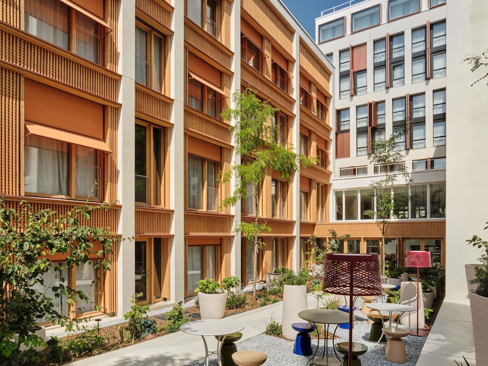 TRIBE Paris Pantin 44/50