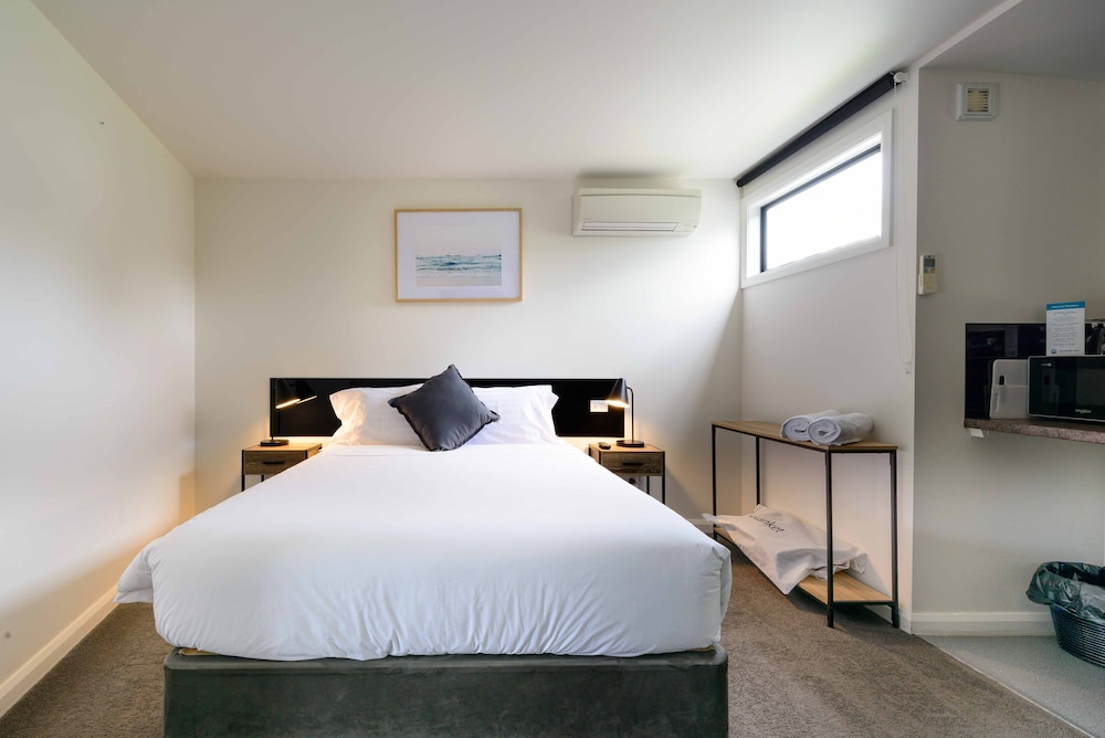 Georges Bay Apartments 10/50