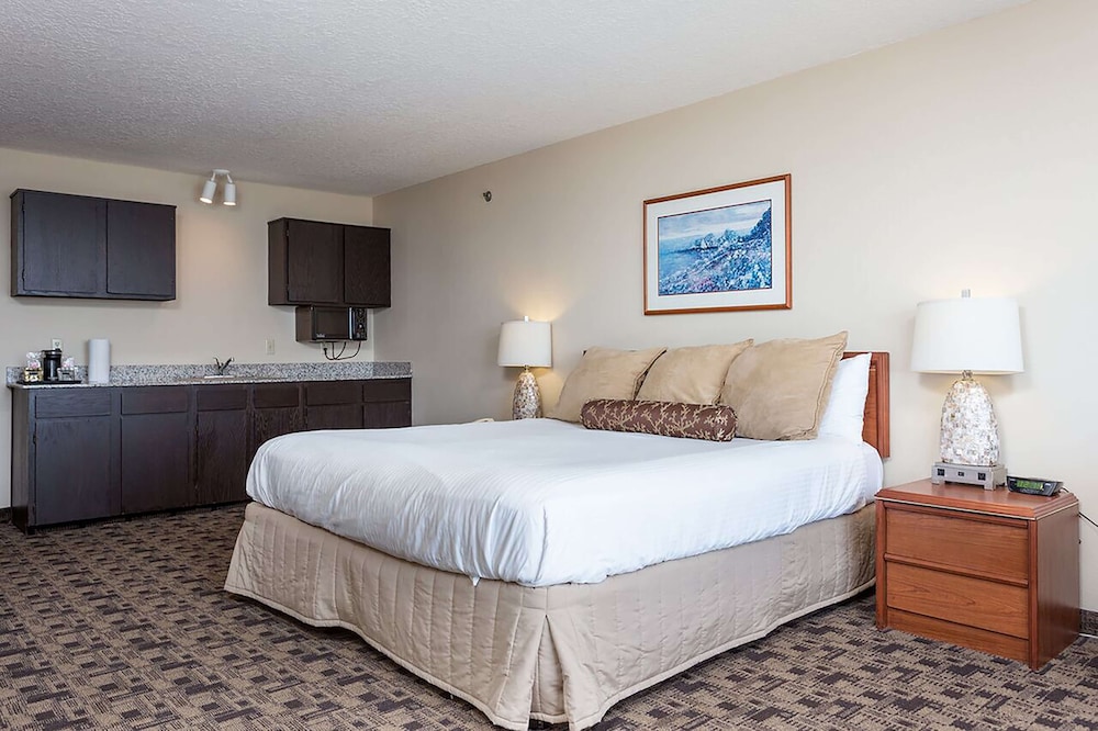 Seagrass Oceanfront Inn 7/23