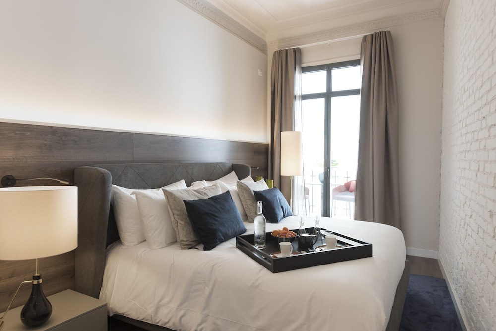 CASAGRAND LUXURY SUITES 39/76