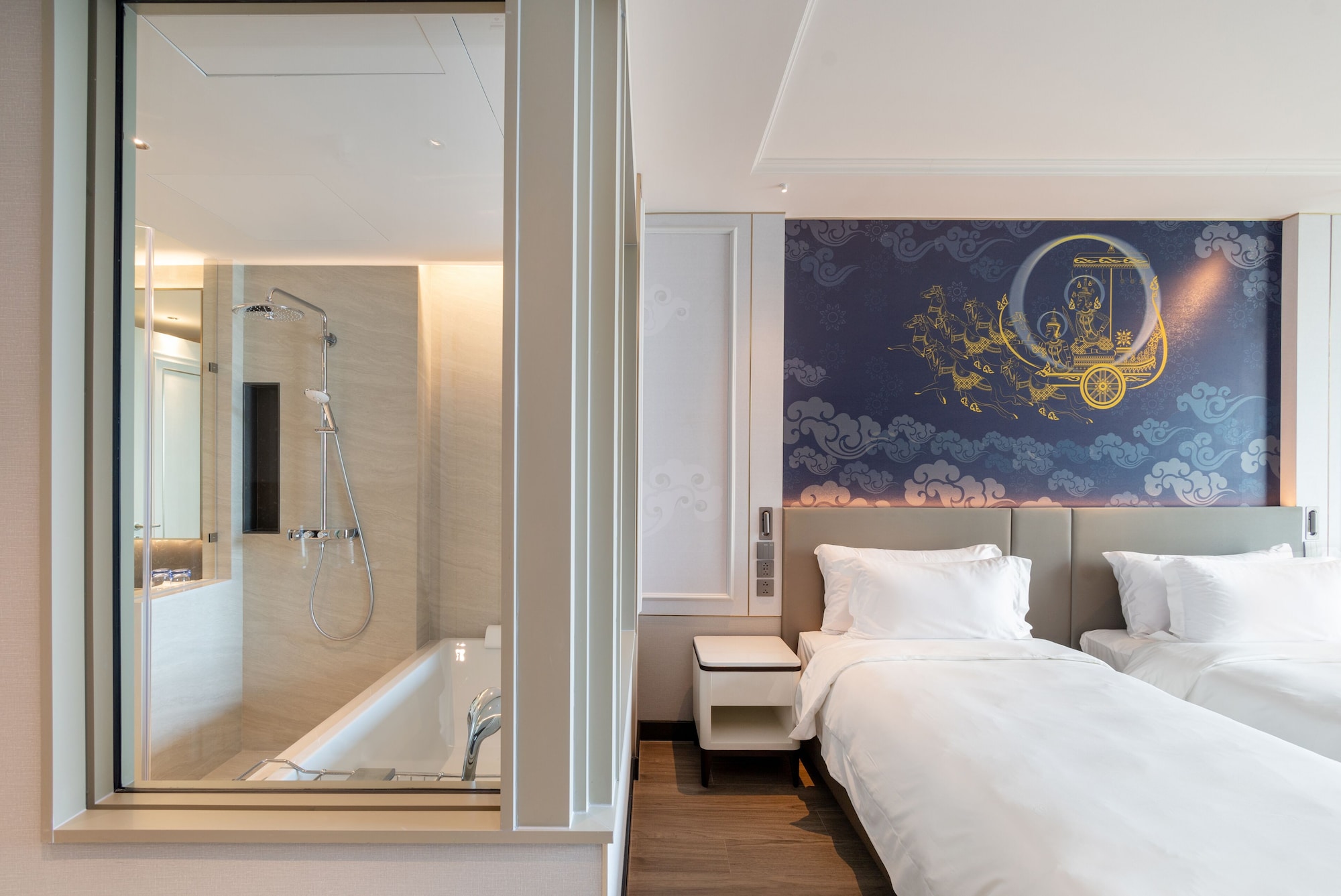 PREMIUM TWIN ROOM
