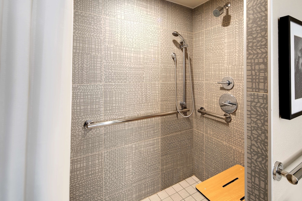 Embassy Suites by Hilton San Rafael at Marin Center 17/64