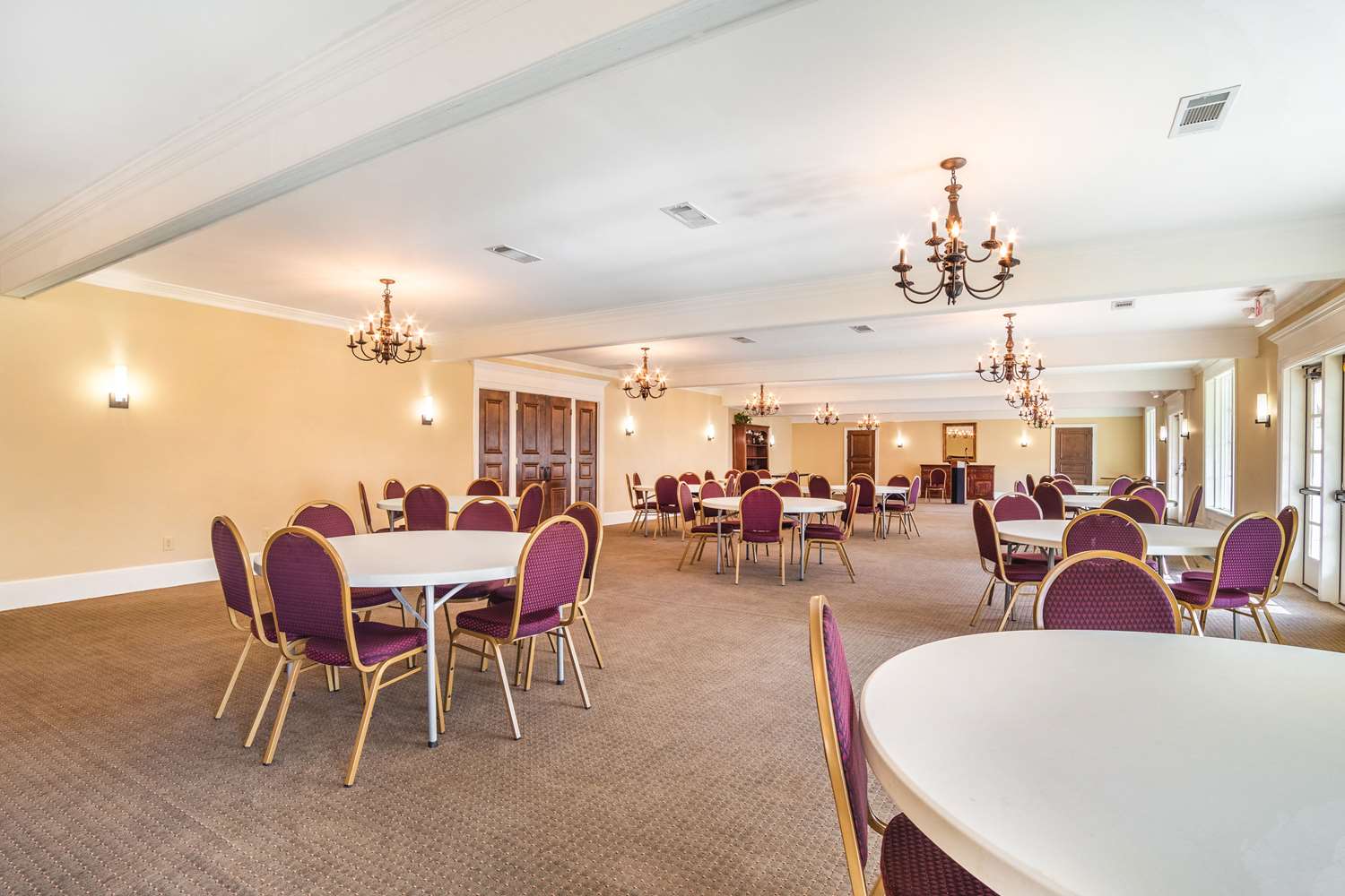 Quality Inn & Suites Santee I-95 21/31