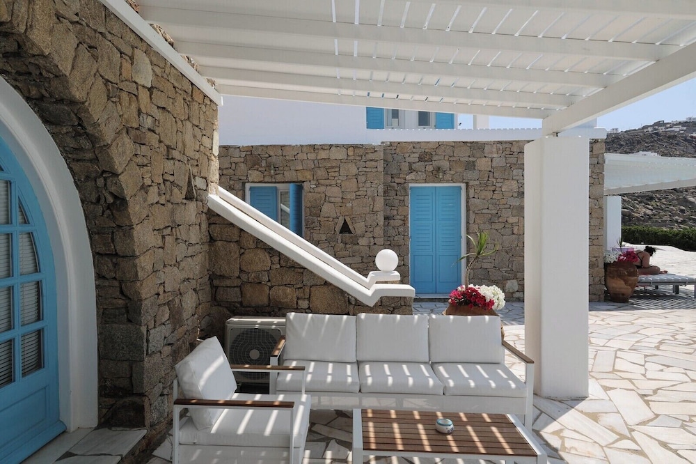 Adikri Villas and Studios 50/50