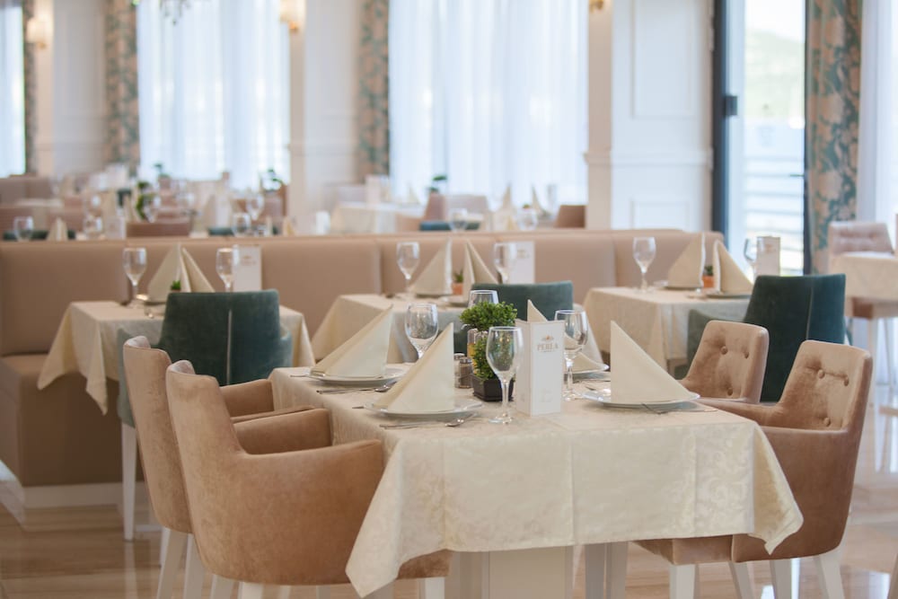 Hotel Perla 30/50