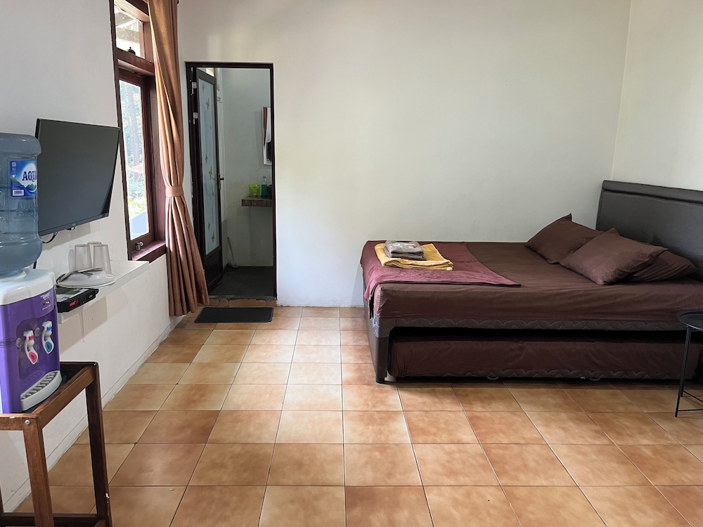 Masada Village 8/18