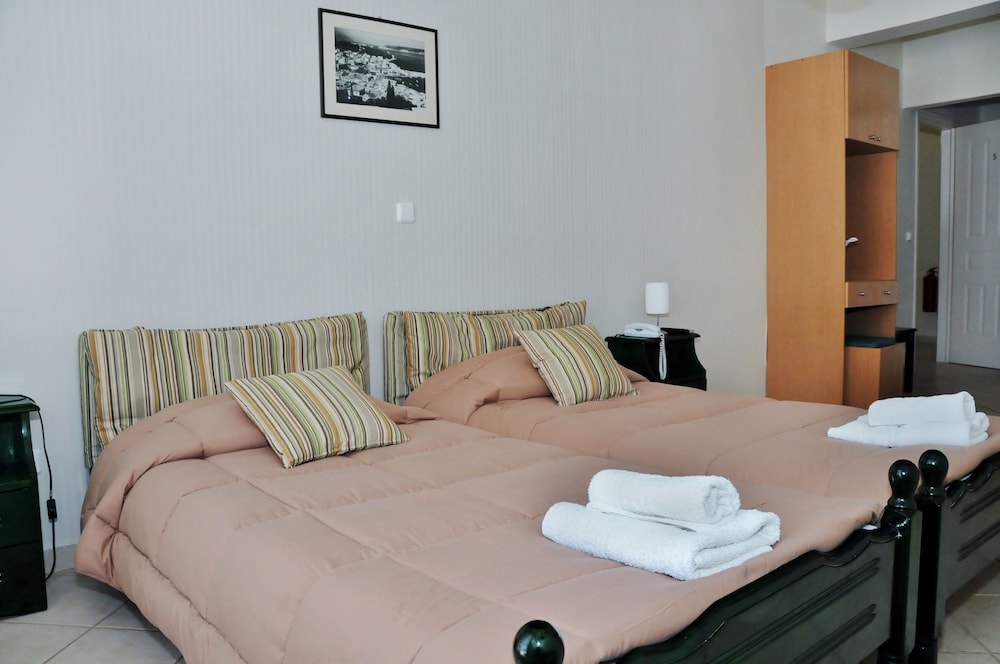 ECONOMY, STUDIO, TWIN BEDS, BALCONY, GROUND FLOOR
