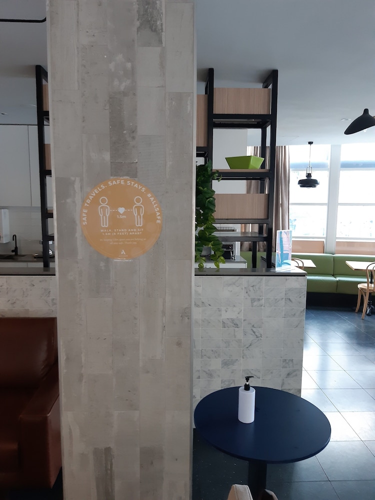 Ibis Budget Sydney East 12/68