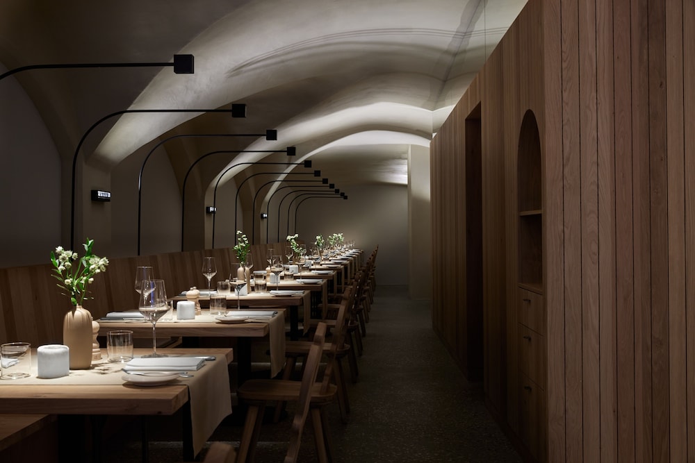 fink Restaurant & Suites 16/22