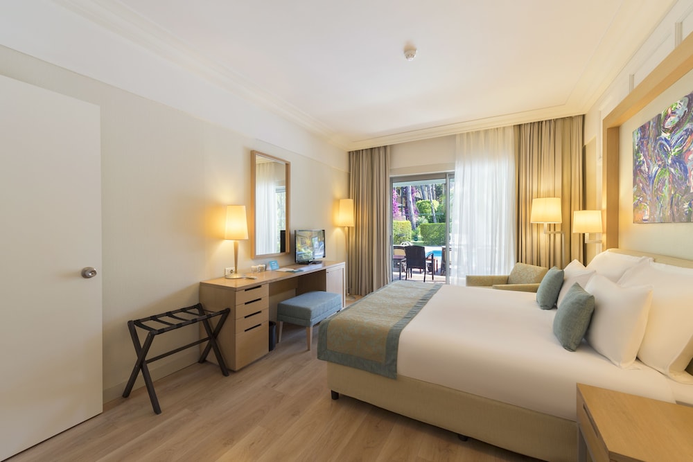Turquoise Hotel 5/50