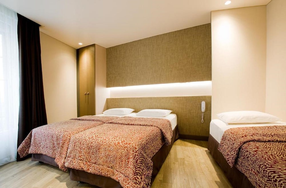 Central Hotel Paris 7/46
